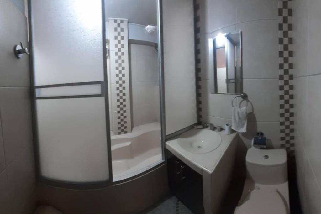 A Un Minuto Del Aeropuerto Sientase En Casa * Cusco